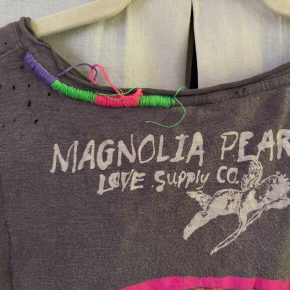 Magnolia Pearl Dragons and Roses T - Picture 13 of 14